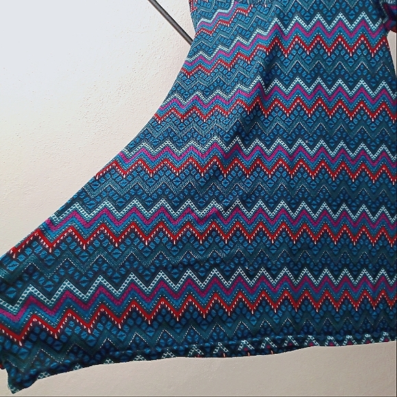 Win Win Flare Bottom Tunic L XL - Picture 5 of 7